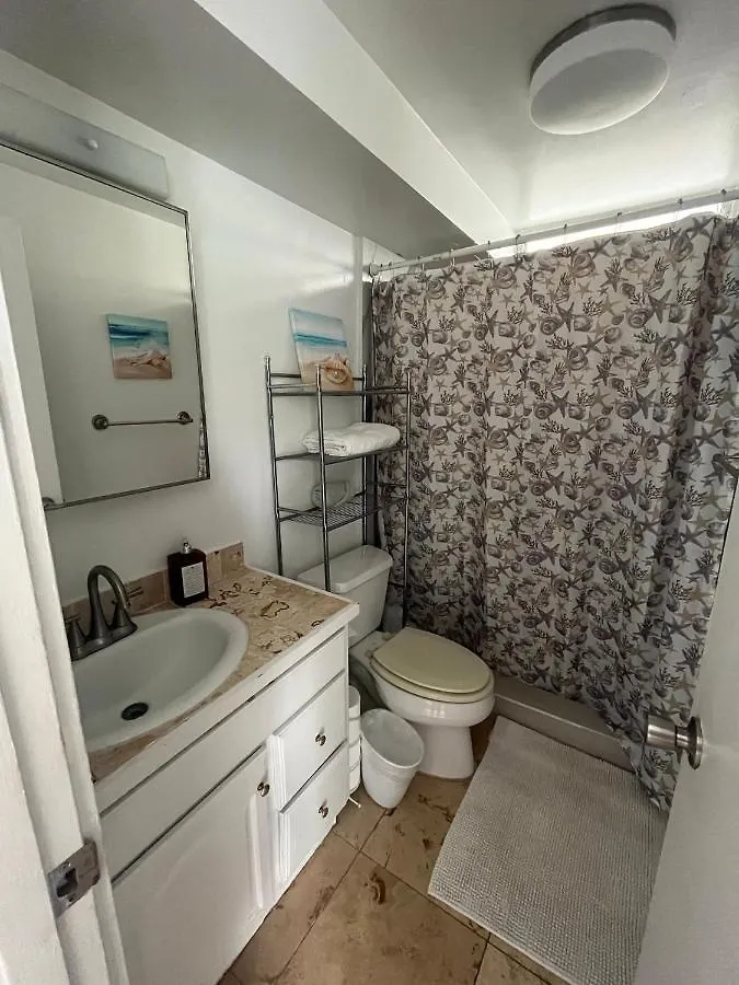 Cozy Studio A Couple Blocks Away From The Beach! Honolulu USA